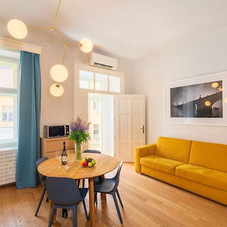 Quiet City Center Apartment In Hip & Foodie Area Praga Esterno foto