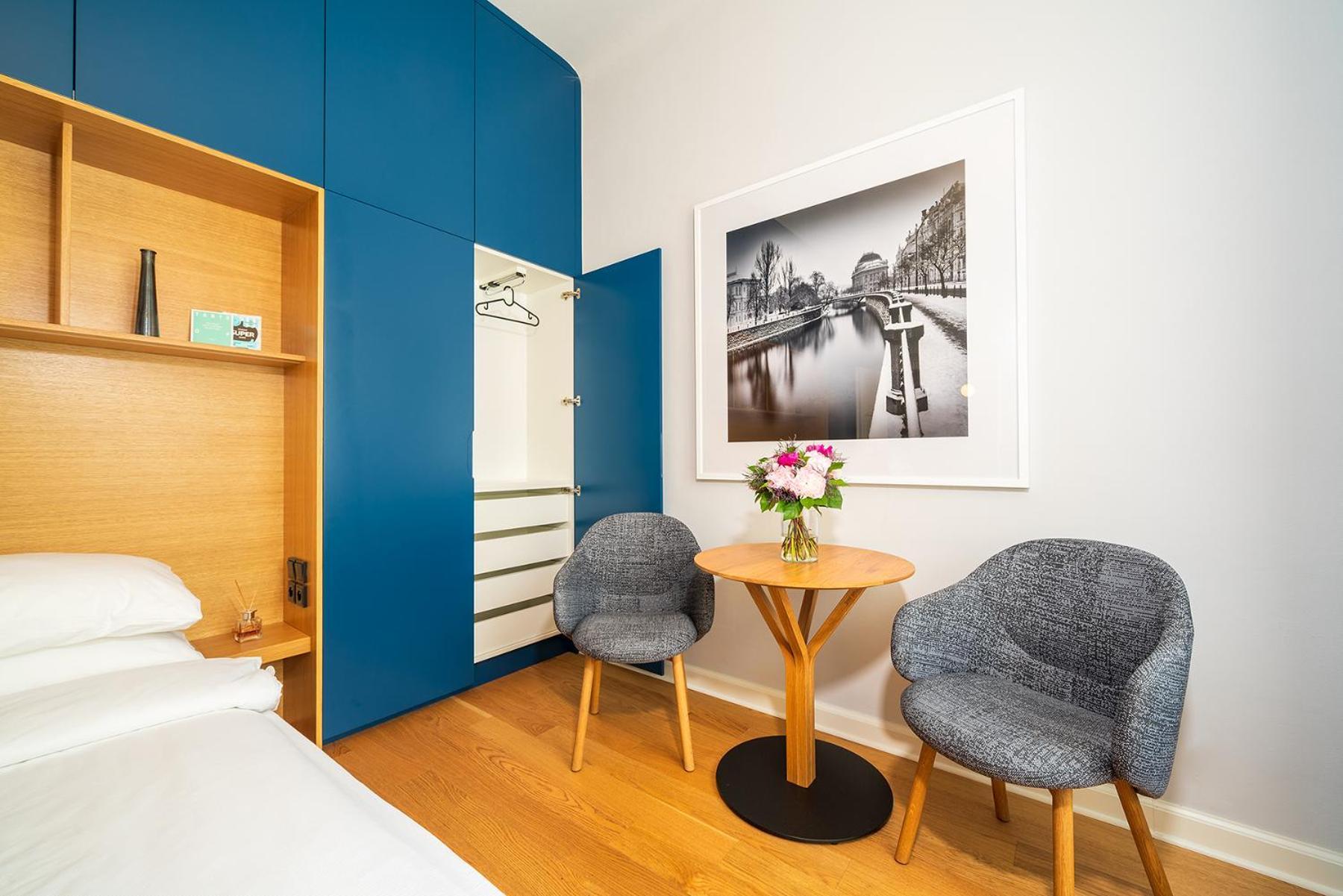 Quiet City Center Apartment In Hip & Foodie Area Praga Esterno foto