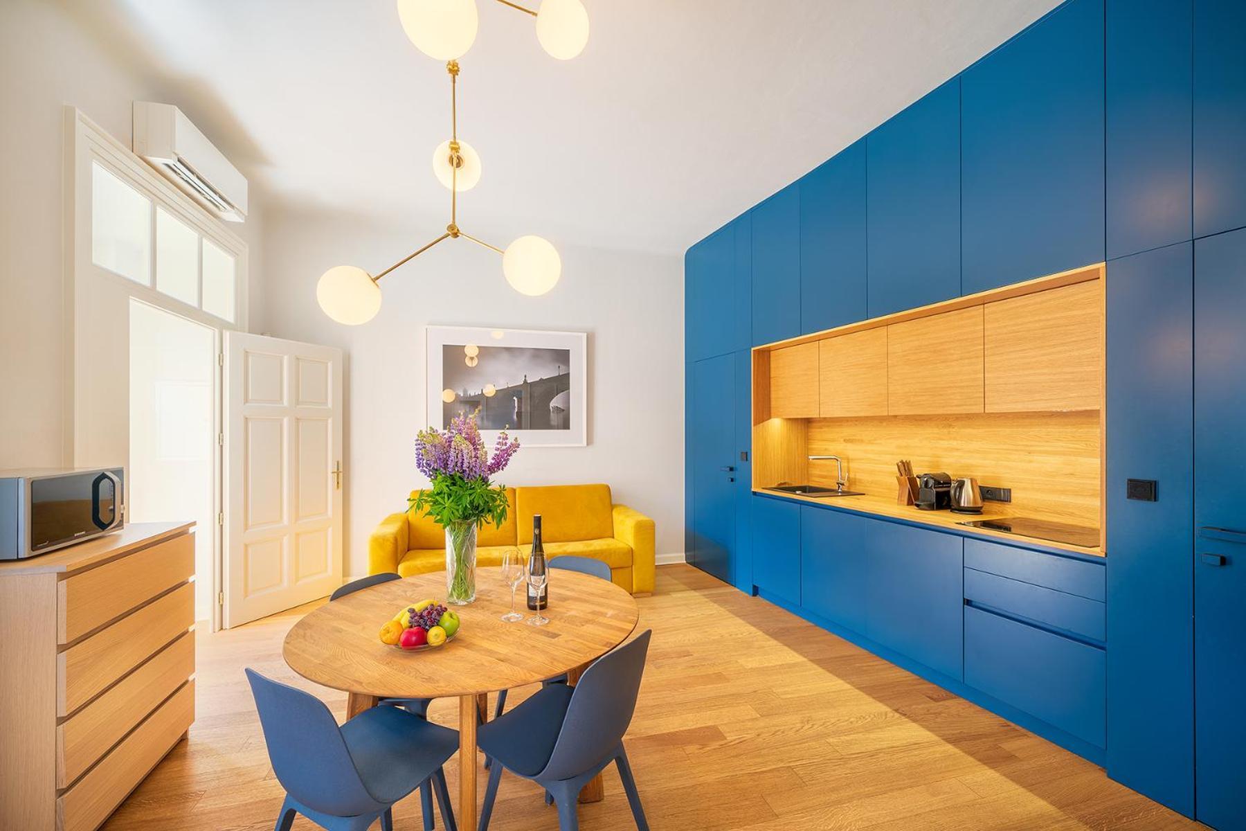 Quiet City Center Apartment In Hip & Foodie Area Praga Esterno foto