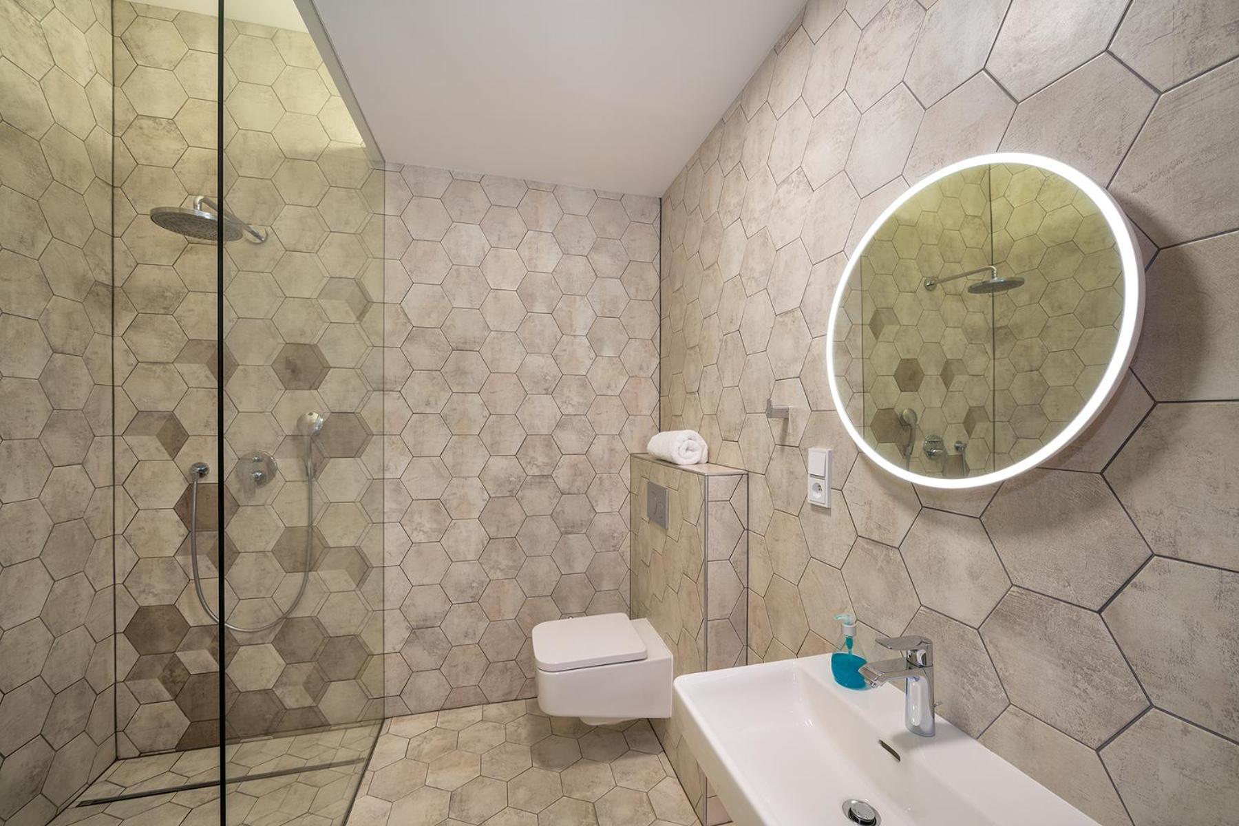 Quiet City Center Apartment In Hip & Foodie Area Praga Esterno foto